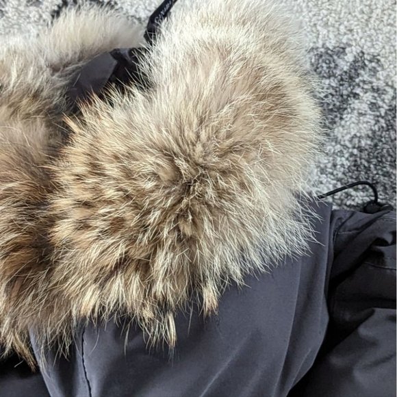 Canada Goose Trillium Parka - Picture 9 of 16